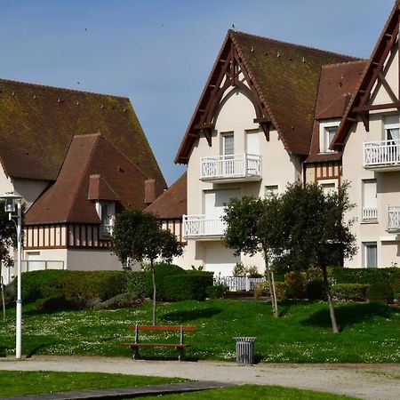 Appartement Pres Du Port Centre Et Plage - Vue Mer Courseulles-sur-Mer Buitenkant foto