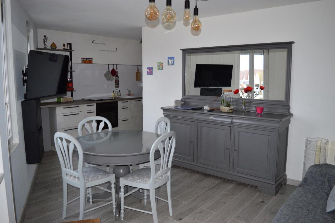 Appartement Pres Du Port Centre Et Plage - Vue Mer Courseulles-sur-Mer Buitenkant foto