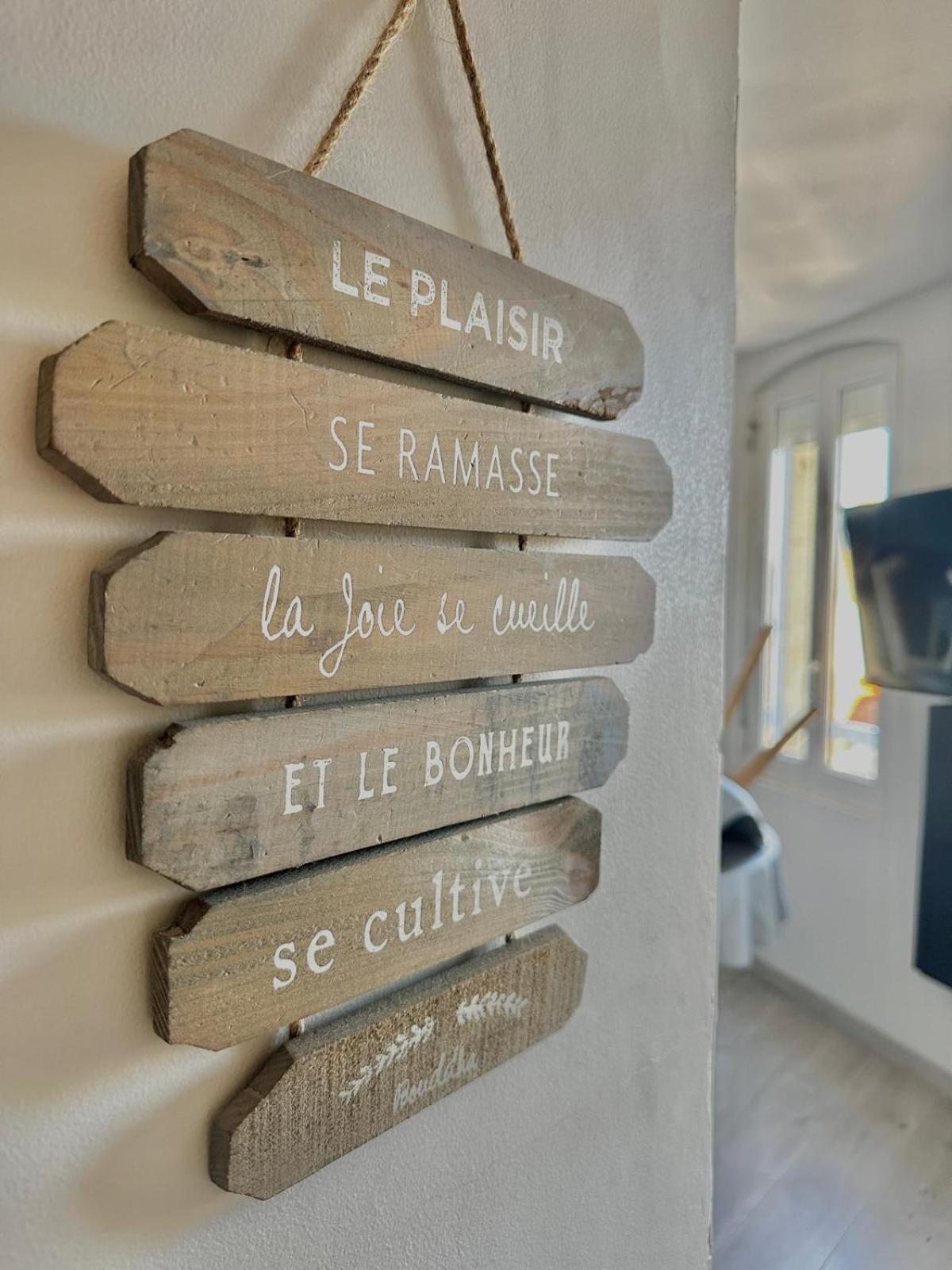 Appartement Pres Du Port Centre Et Plage - Vue Mer Courseulles-sur-Mer Buitenkant foto